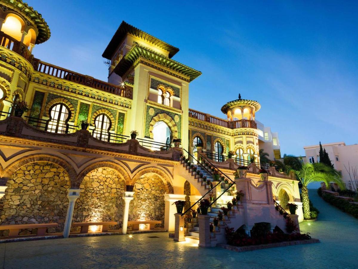 Micaela Charming Hostal Торремолинос Экстерьер фото